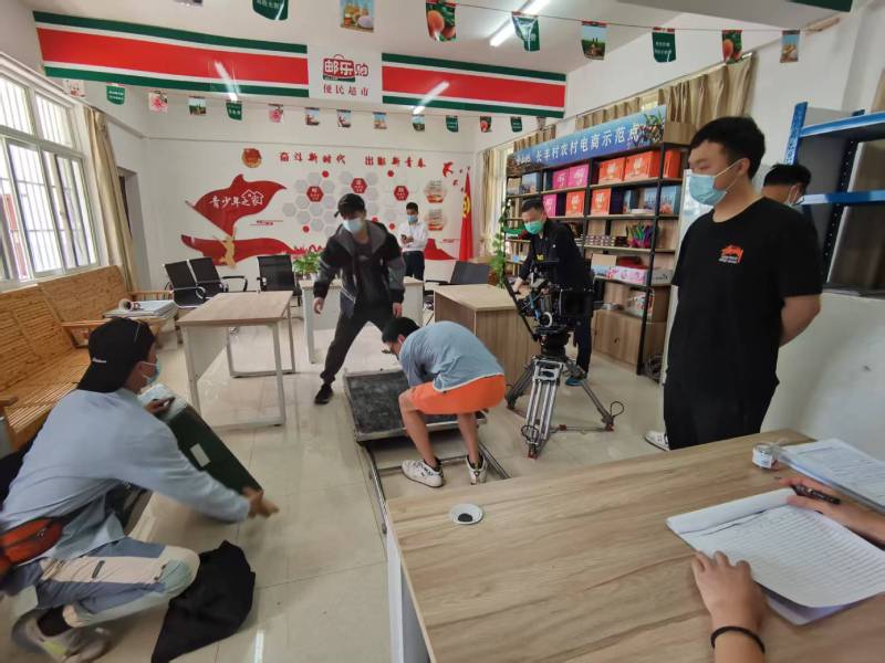 追星女孩心理学分析报告：池州广告片拍摄公司揭秘饭圈应援式传播逻辑